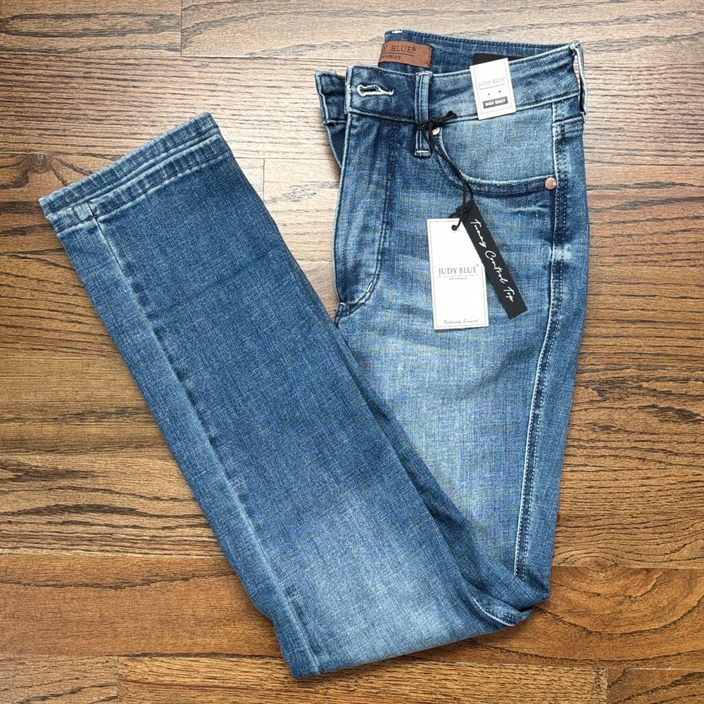NWT Judy Blue Jeans